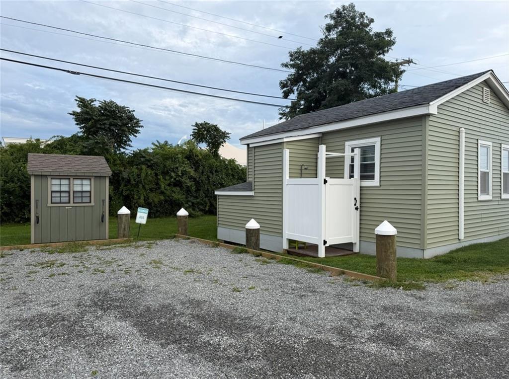 655 Succotash Road Property Photo 11
