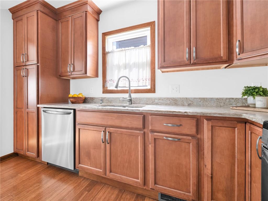 17 Catalpa Avenue Property Photo 14