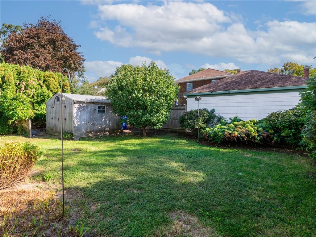 17 Catalpa Avenue Property Photo 31