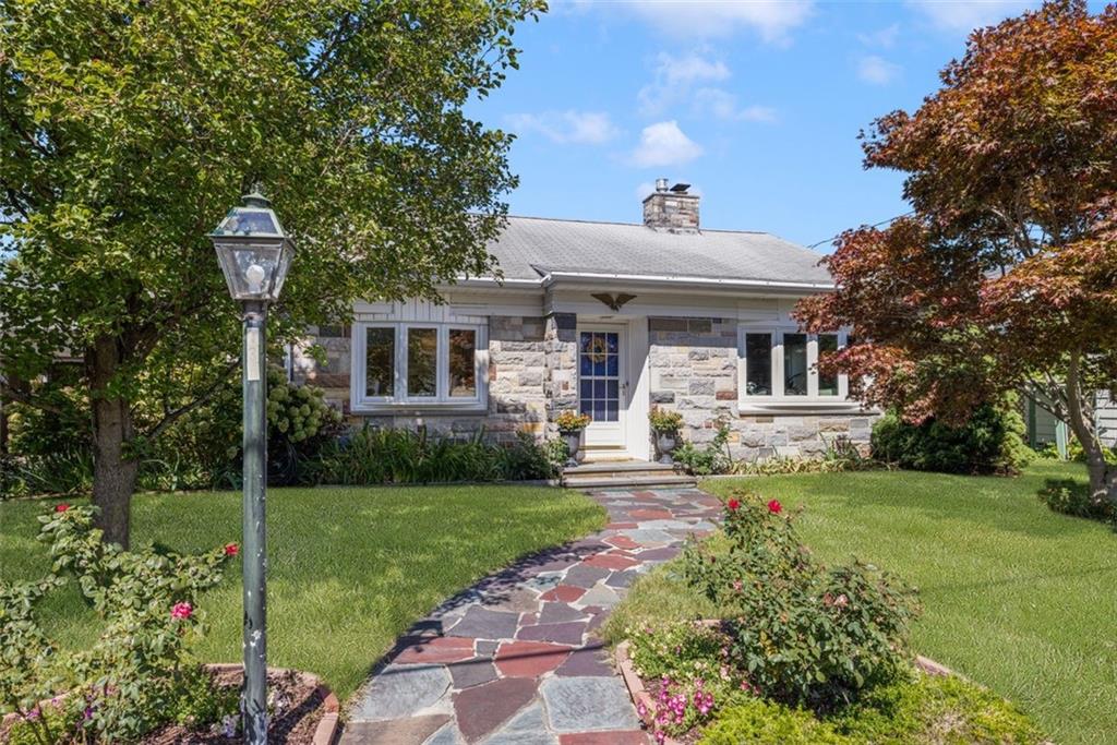 135 Arnold Street Property Photo 1