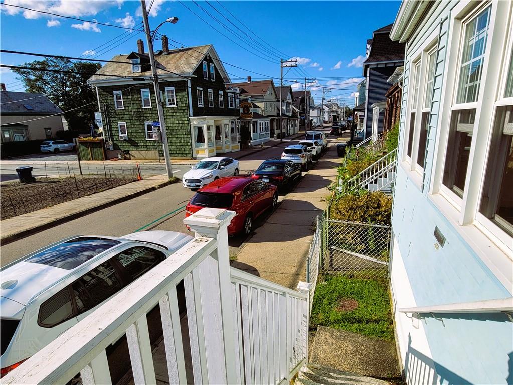 676 Thames Street Property Photo 1