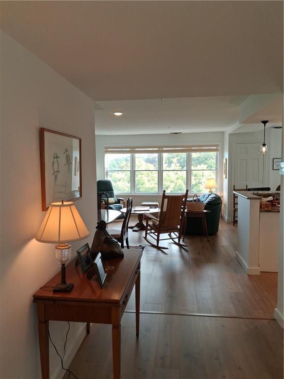 53 Conanicus Avenue Unit 4e Property Photo 5