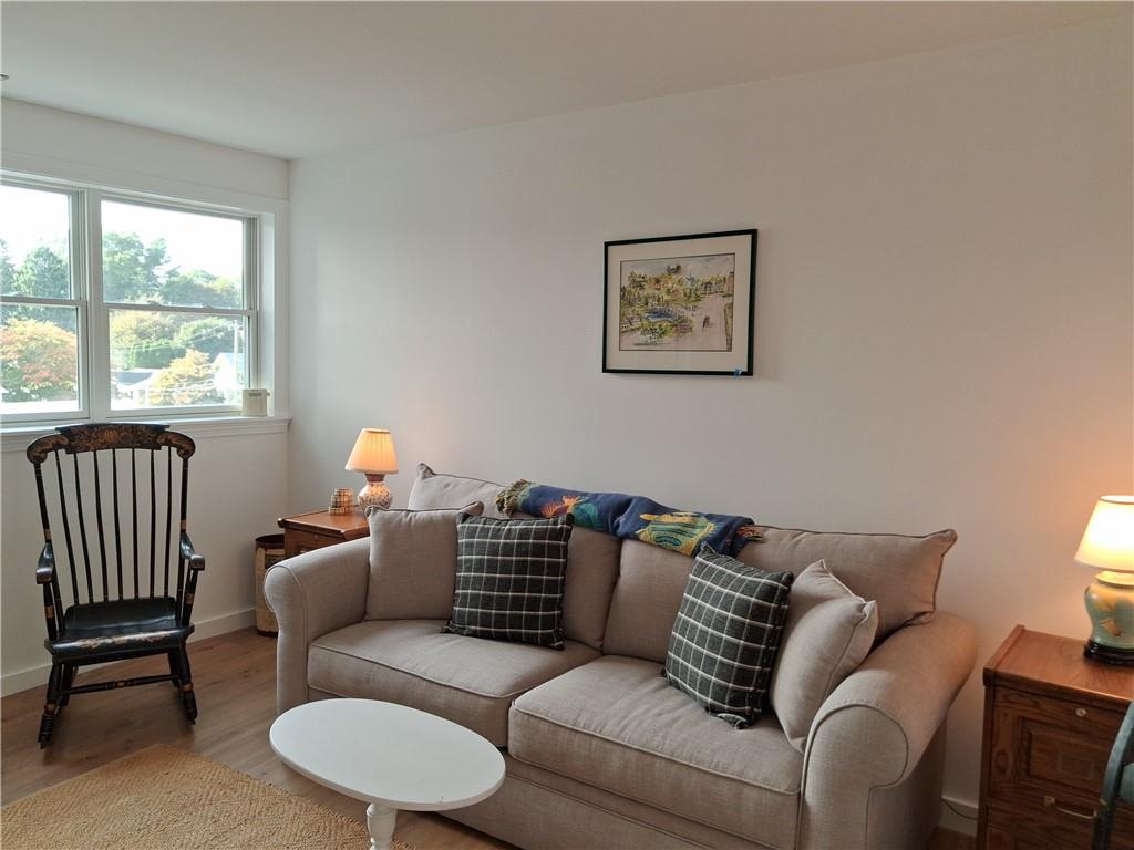 53 Conanicus Avenue Unit 4e Property Photo 10