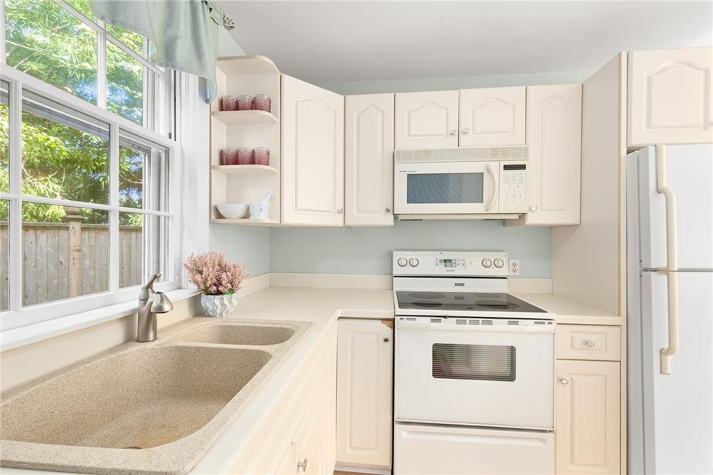 364 Bellevue Avenue Unit D103e Property Photo 7
