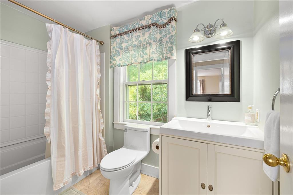 364 Bellevue Avenue Unit D103e Property Photo 20