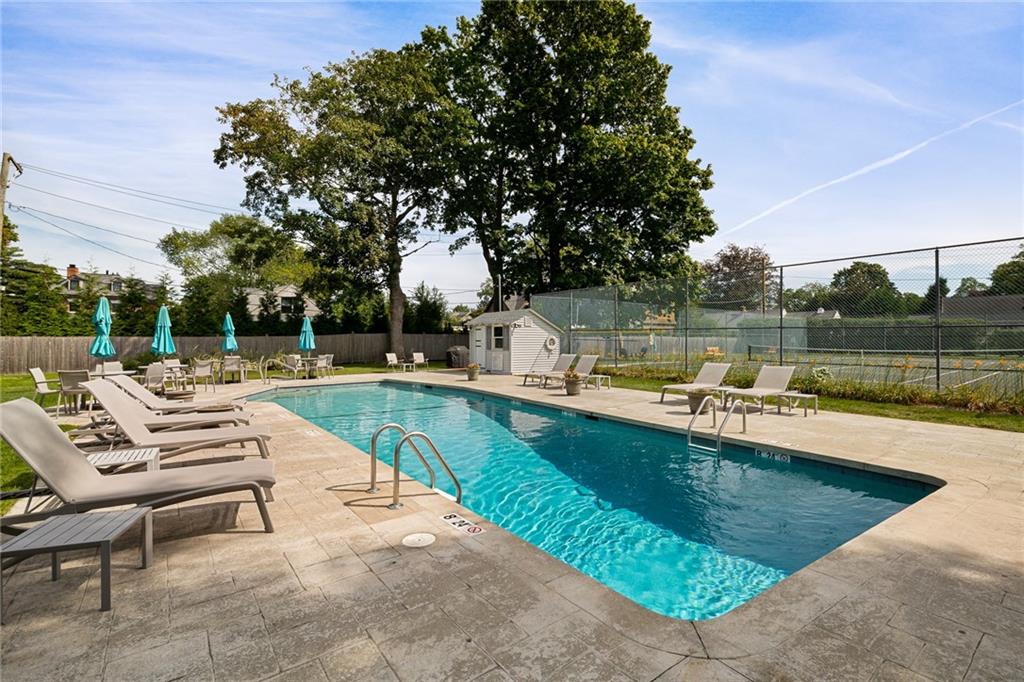 364 Bellevue Avenue Unit D103e Property Photo 23