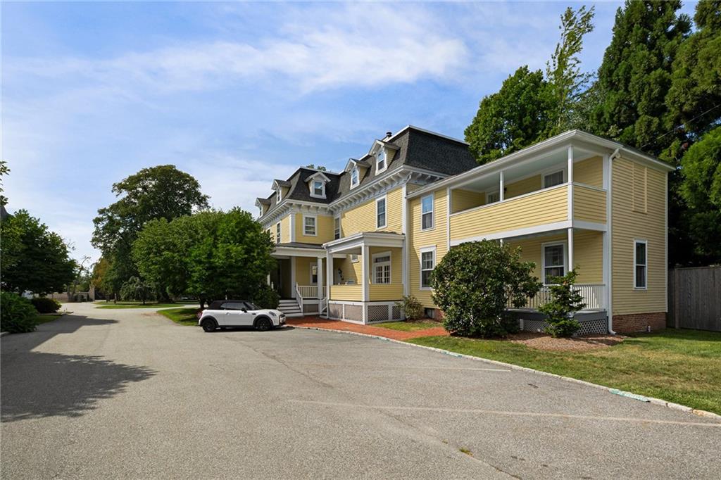 364 Bellevue Avenue Unit D103e Property Photo 32