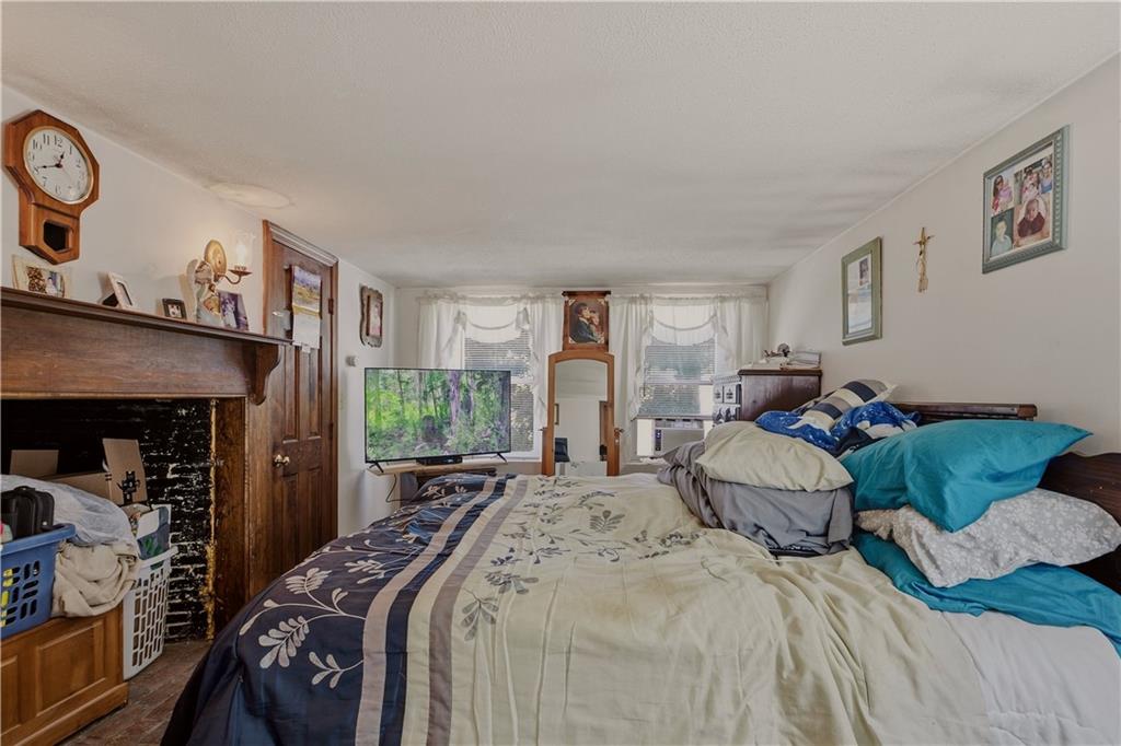2801 2803 East Main Road Property Photo 7