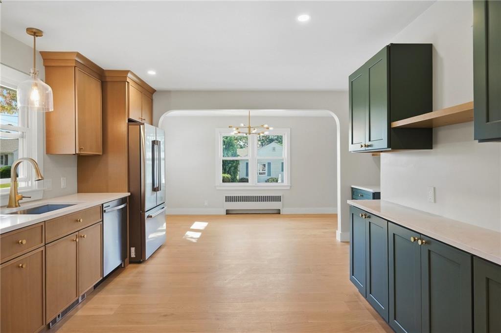 250 East View Avenue Property Photo 6