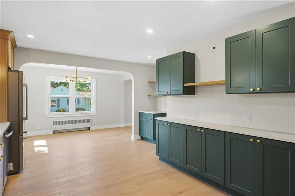 250 East View Avenue Property Photo 9