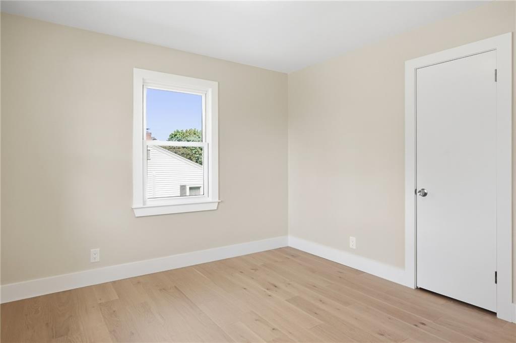 250 East View Avenue Property Photo 21