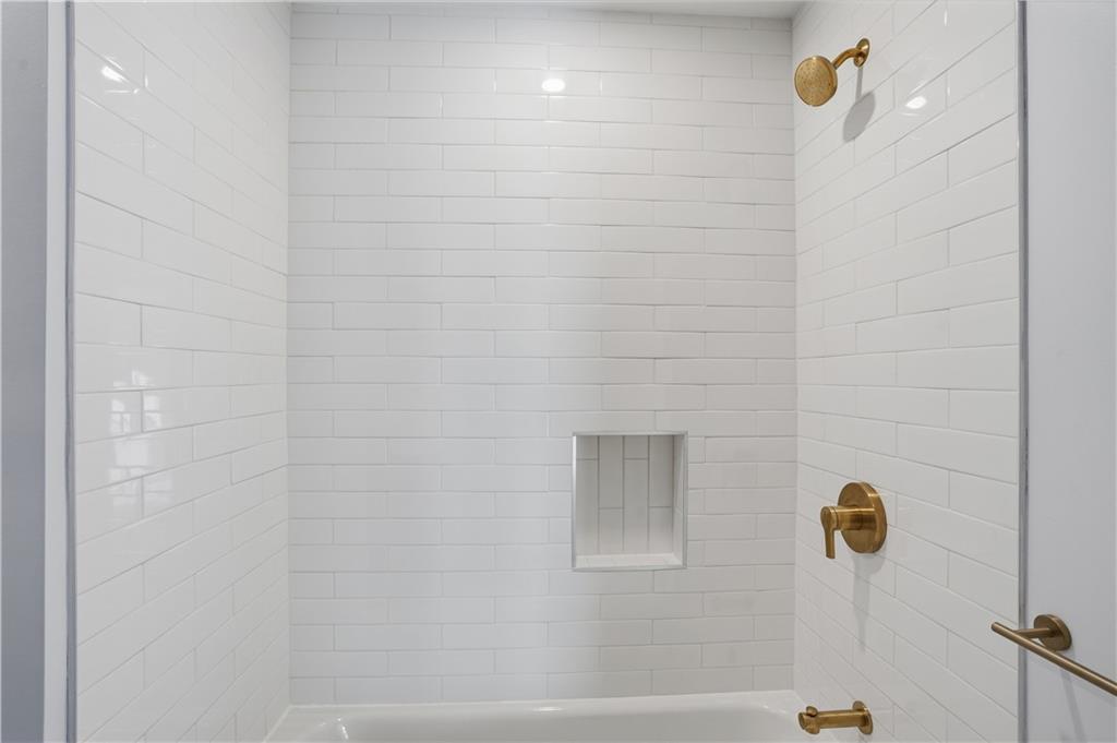 250 East View Avenue Property Photo 29