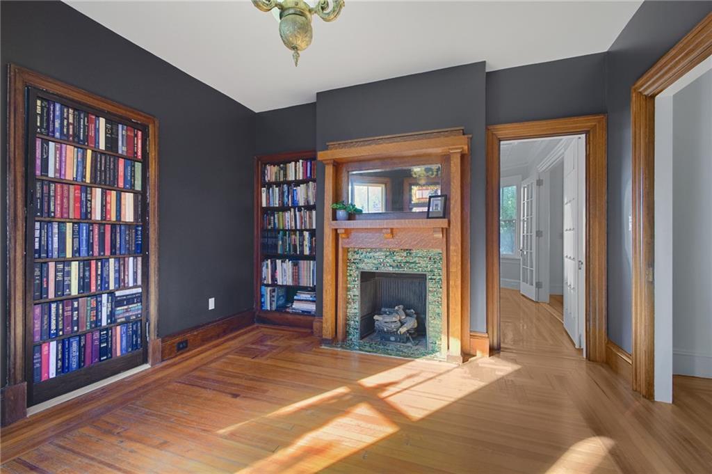 350 Broadway Property Photo 16
