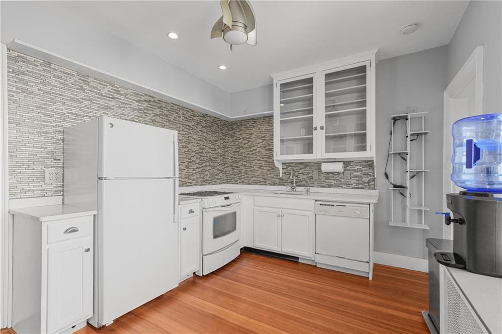 350 Broadway Property Photo 25