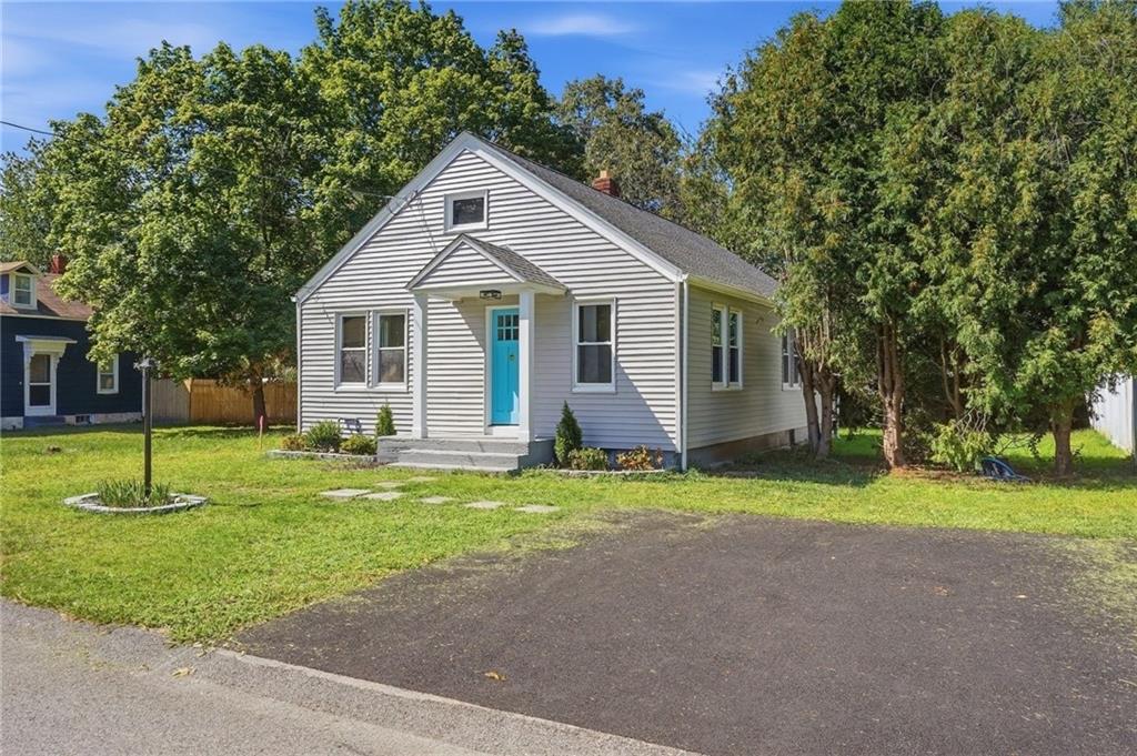 41 Custer Street Property Photo 2