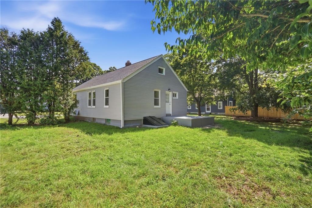 41 Custer Street Property Photo 4