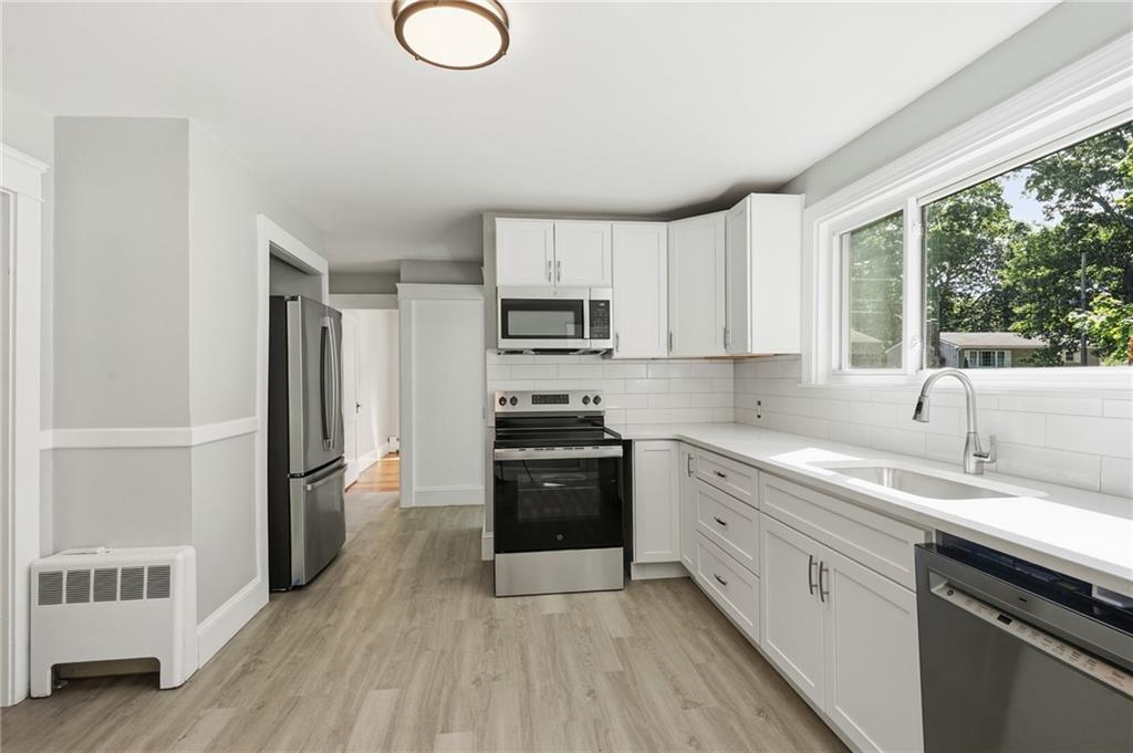 41 Custer Street Property Photo 5