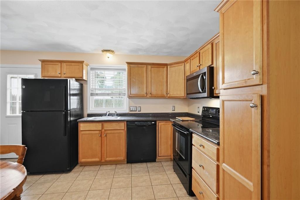 87 North Bend Street Unit 3 Property Photo 7