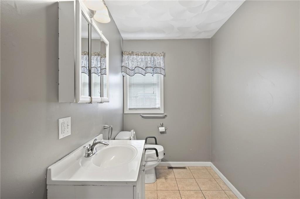 87 North Bend Street Unit 3 Property Photo 14