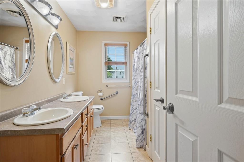 87 North Bend Street Unit 3 Property Photo 24