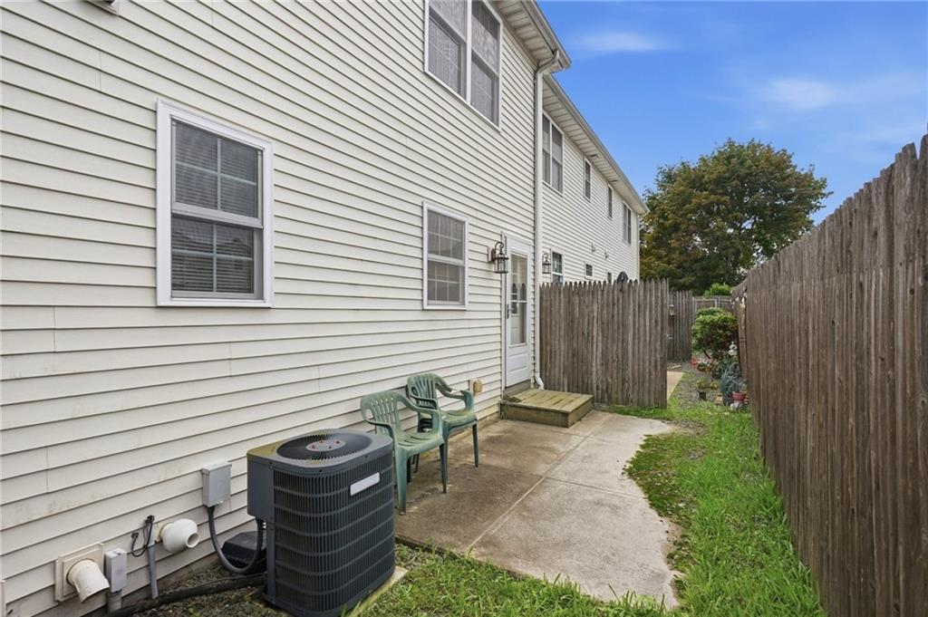 87 North Bend Street Unit 3 Property Photo 26