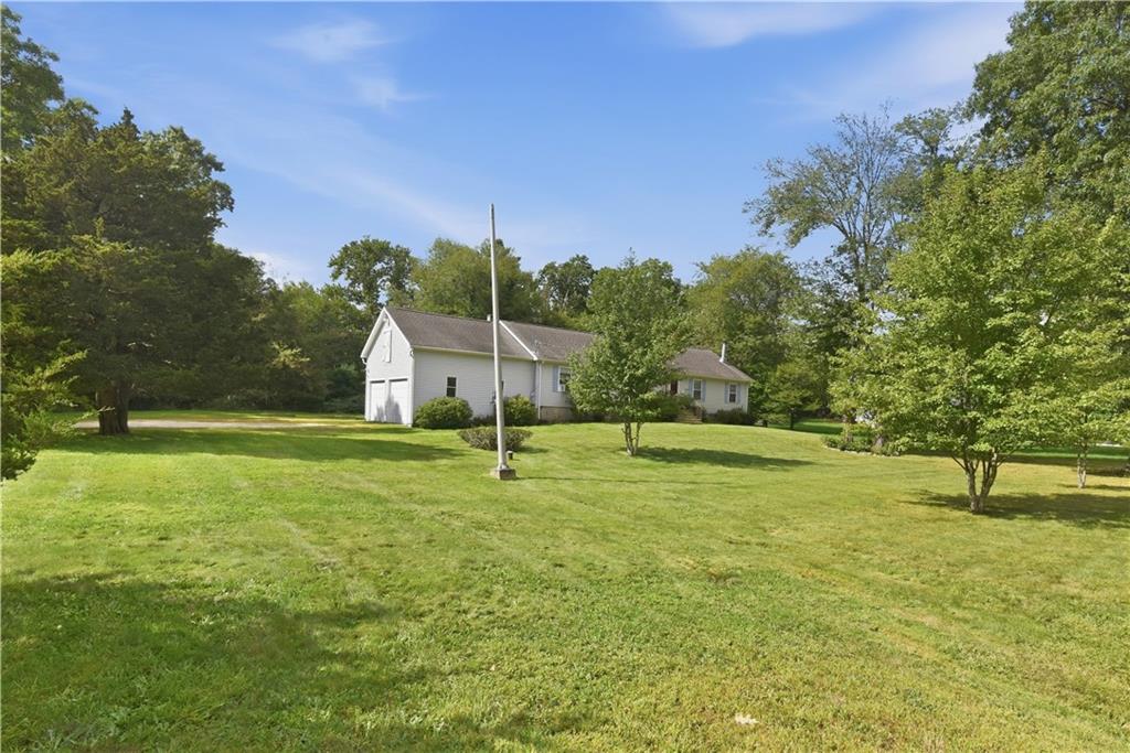 2037 Crandall Road Property Photo 4