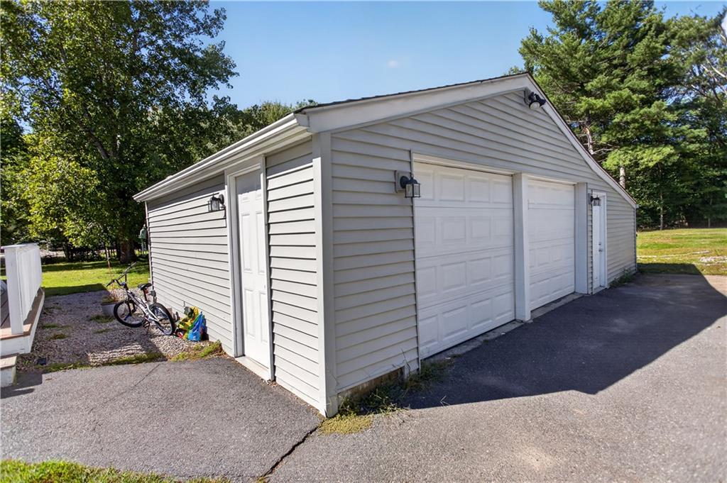 251 Buxton Street Property Photo 6