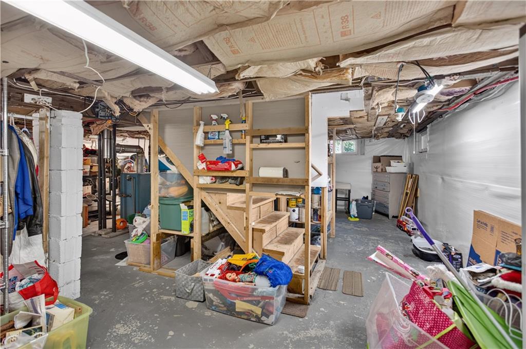 251 Buxton Street Property Photo 35