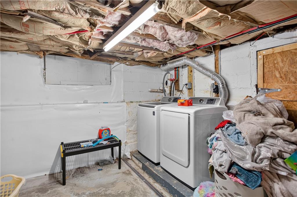 251 Buxton Street Property Photo 38