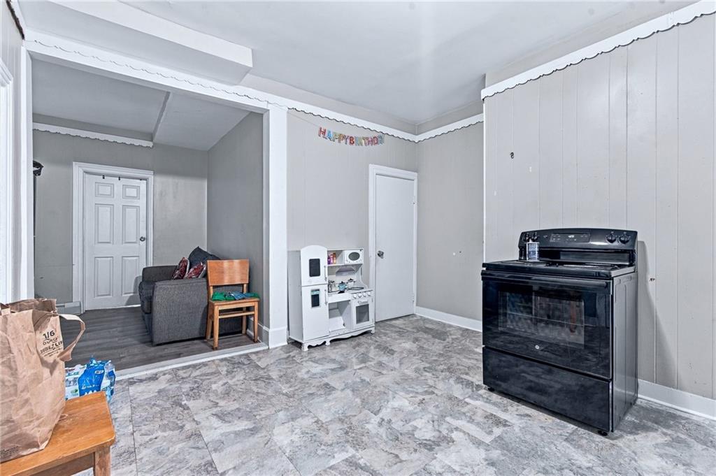 145 Julian Street Property Photo 37