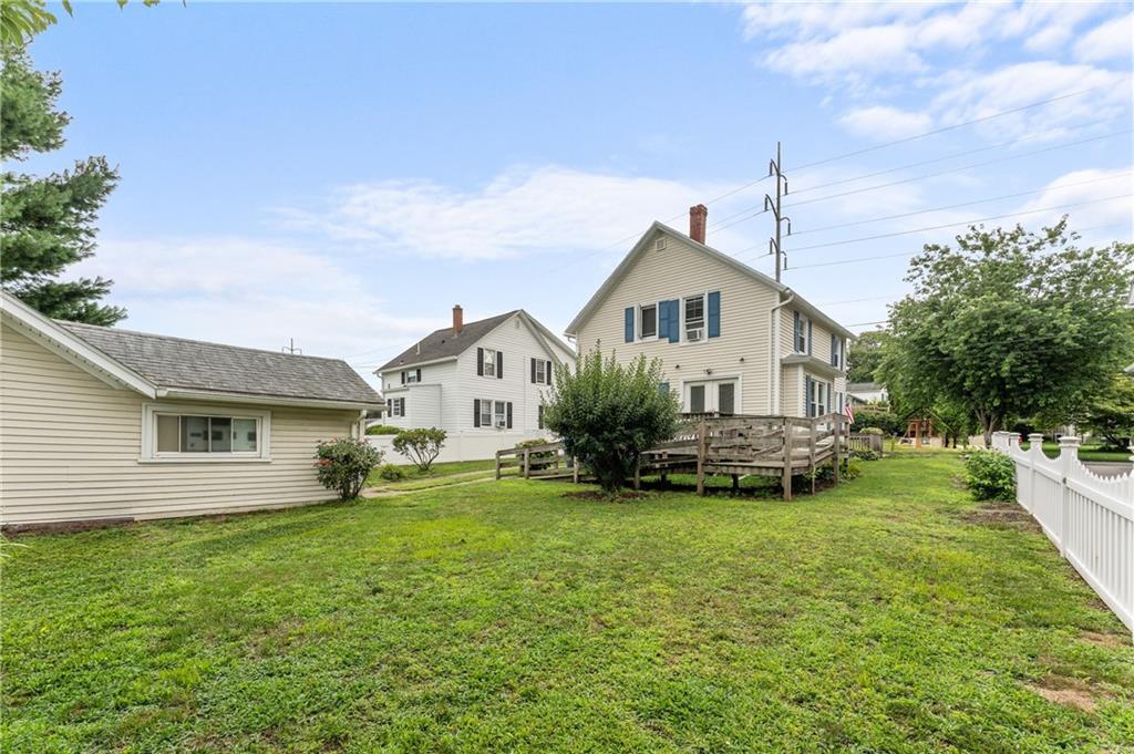34 Kent Avenue Property Photo 4