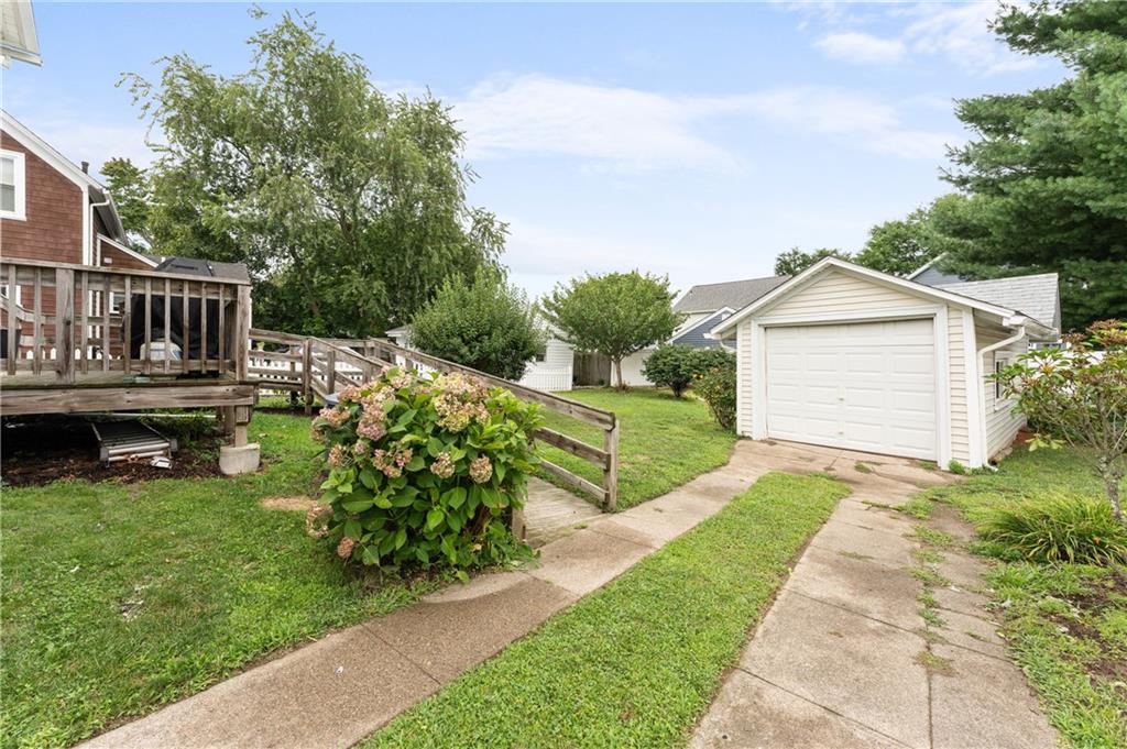 34 Kent Avenue Property Photo 6
