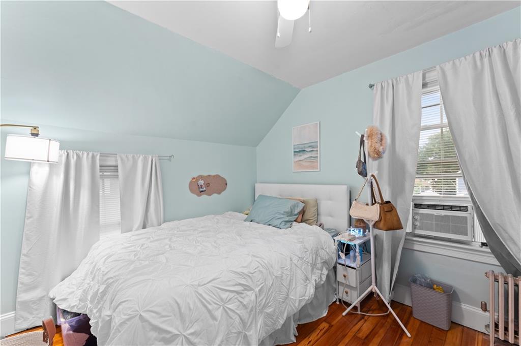 34 Kent Avenue Property Photo 29