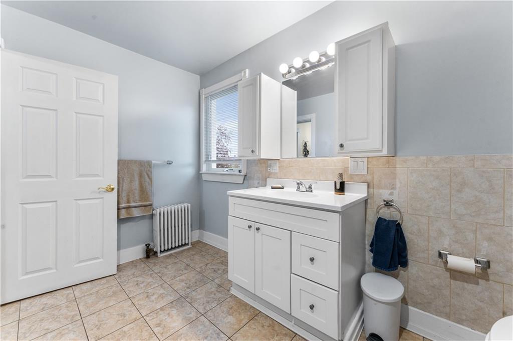 34 Kent Avenue Property Photo 35