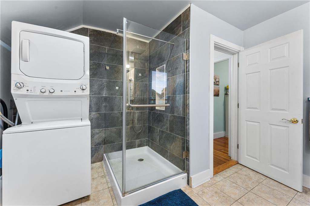 34 Kent Avenue Property Photo 36