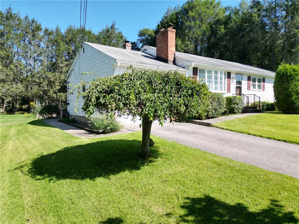 10 Brookdale Drive Property Photo 3