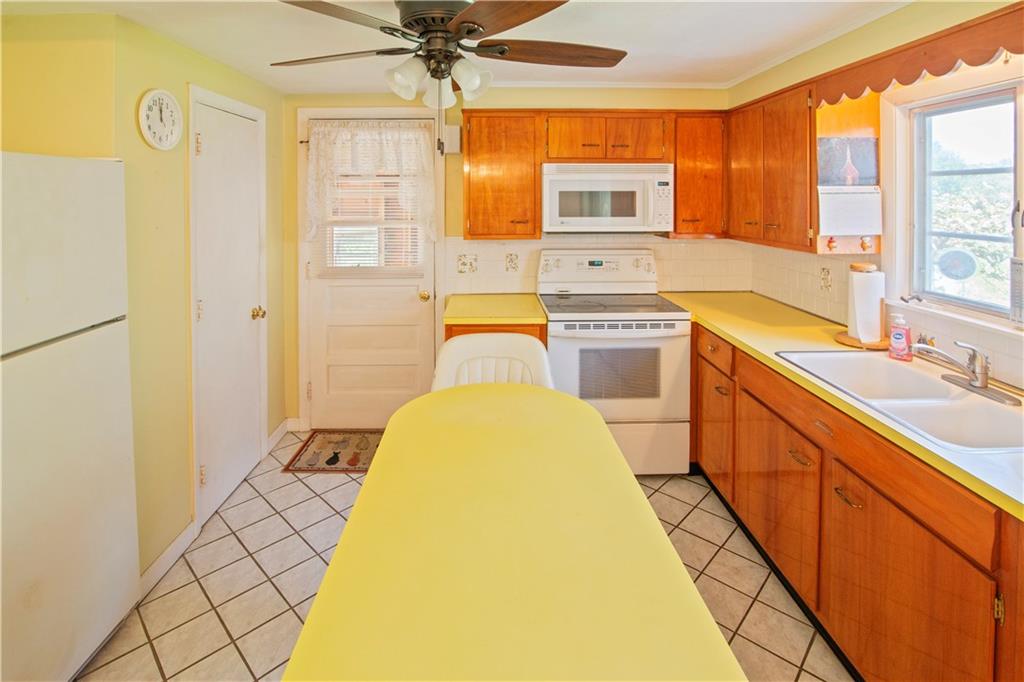 10 Brookdale Drive Property Photo 14