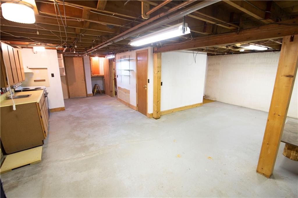 10 Brookdale Drive Property Photo 25