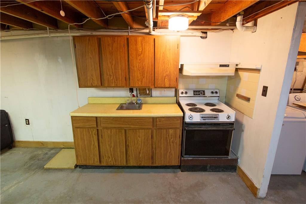 10 Brookdale Drive Property Photo 29