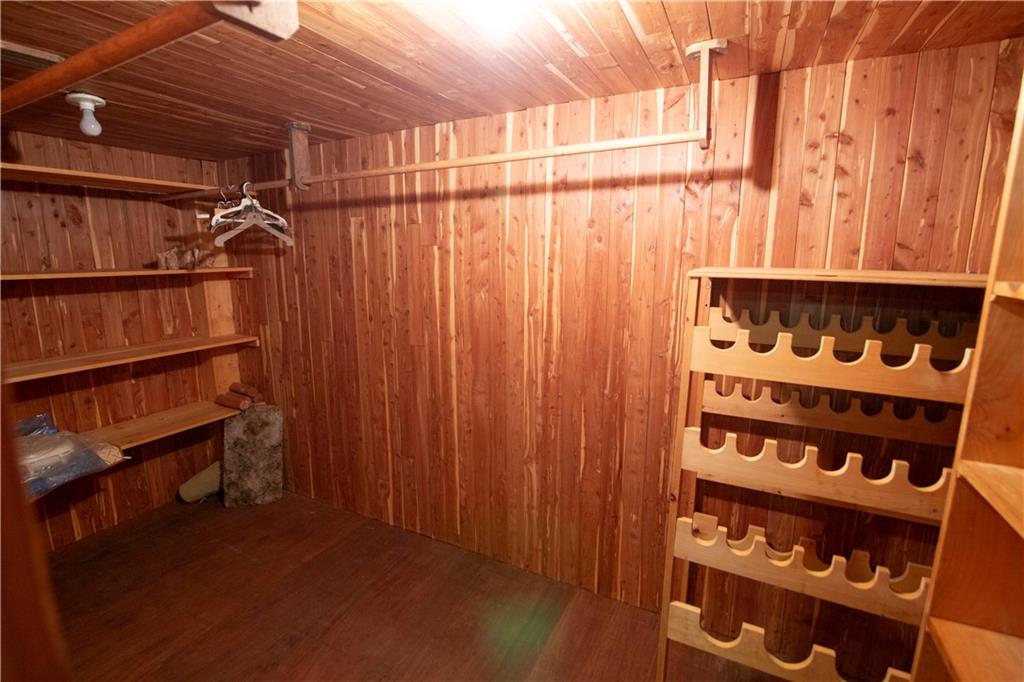 10 Brookdale Drive Property Photo 32