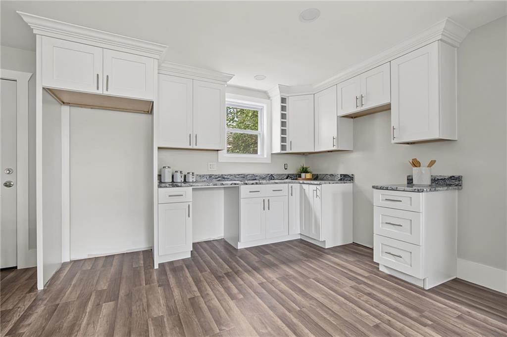 42 Sisson Street Property Photo 3