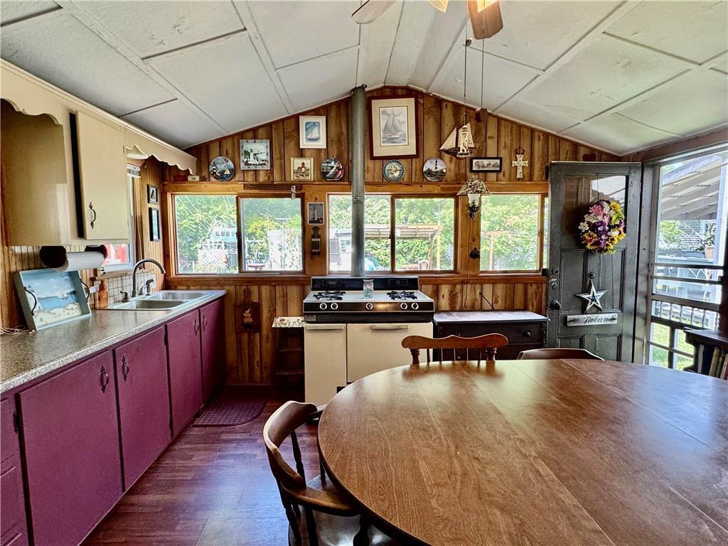 44 East Andrew Comstock Road Property Photo 3