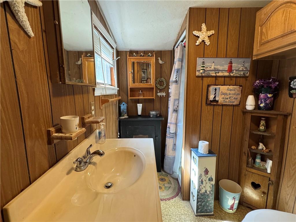 44 East Andrew Comstock Road Property Photo 12