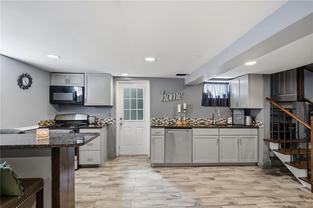 168 Ohio Avenue Property Photo 28
