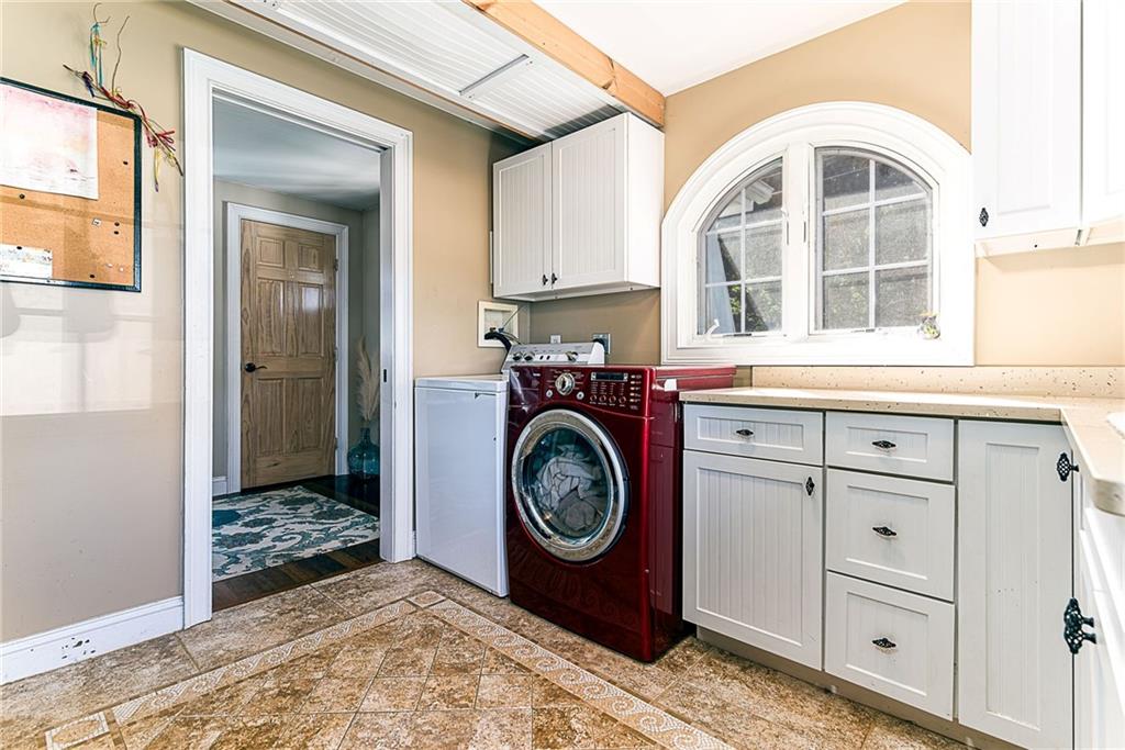 61 Esmond Avenue Property Photo 27