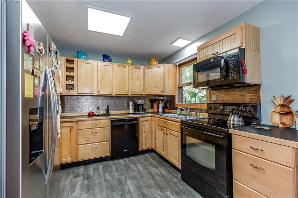 3776 S County Trail Property Photo 10