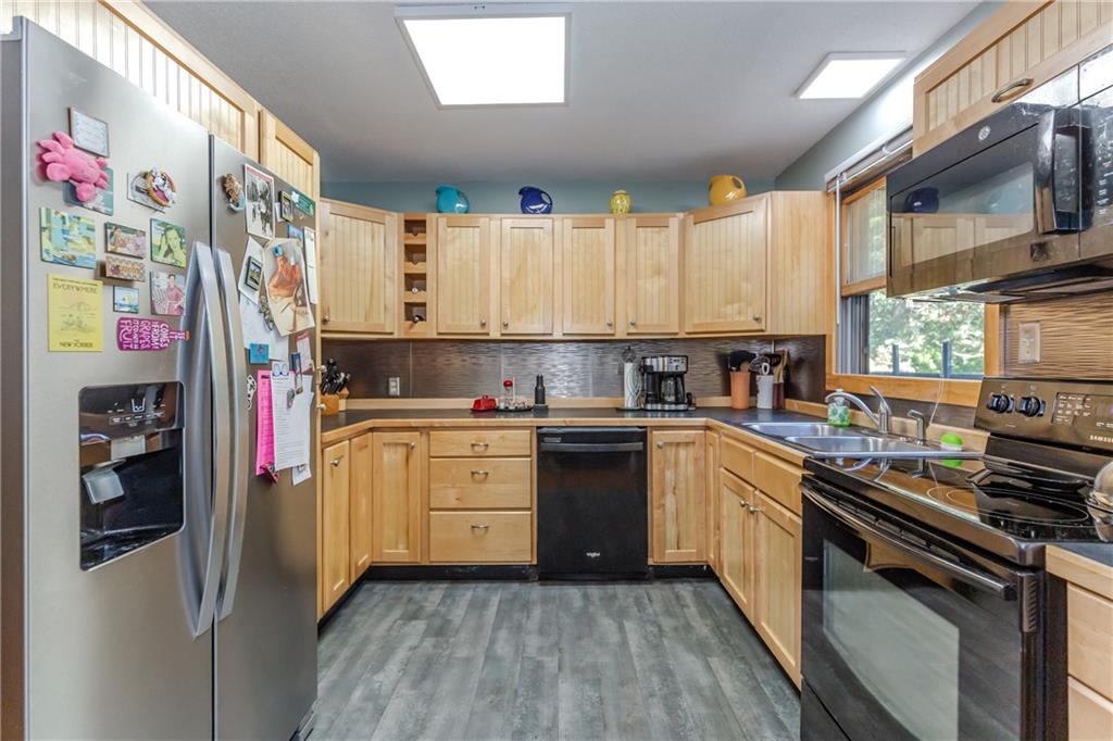 3776 S County Trail Property Photo 11