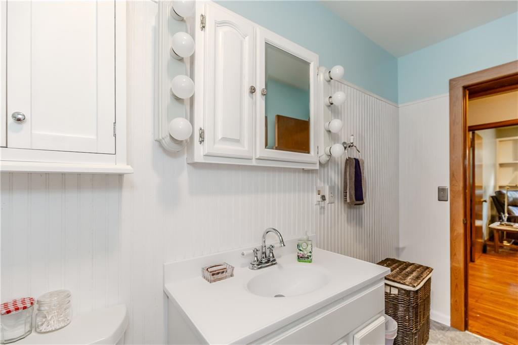 3776 S County Trail Property Photo 23