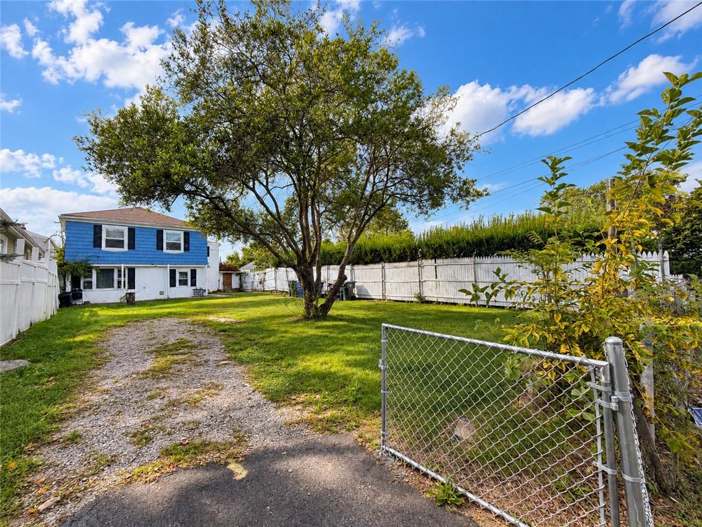 84 Seamans Street Property Photo 2
