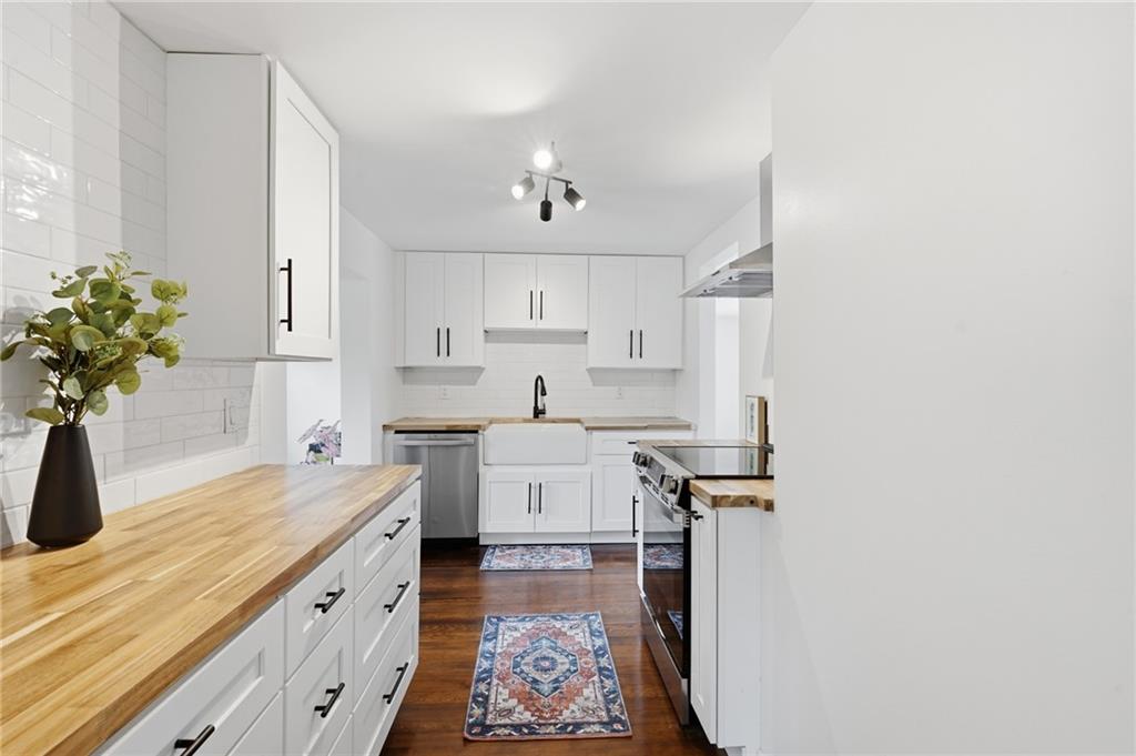 51 Terrace Avenue Property Photo 11